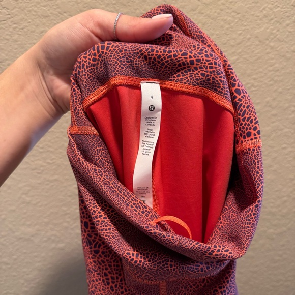 Lululemon size 4 Wunder Train High Rise Orange Crackle 23” - Picture 9 of 9